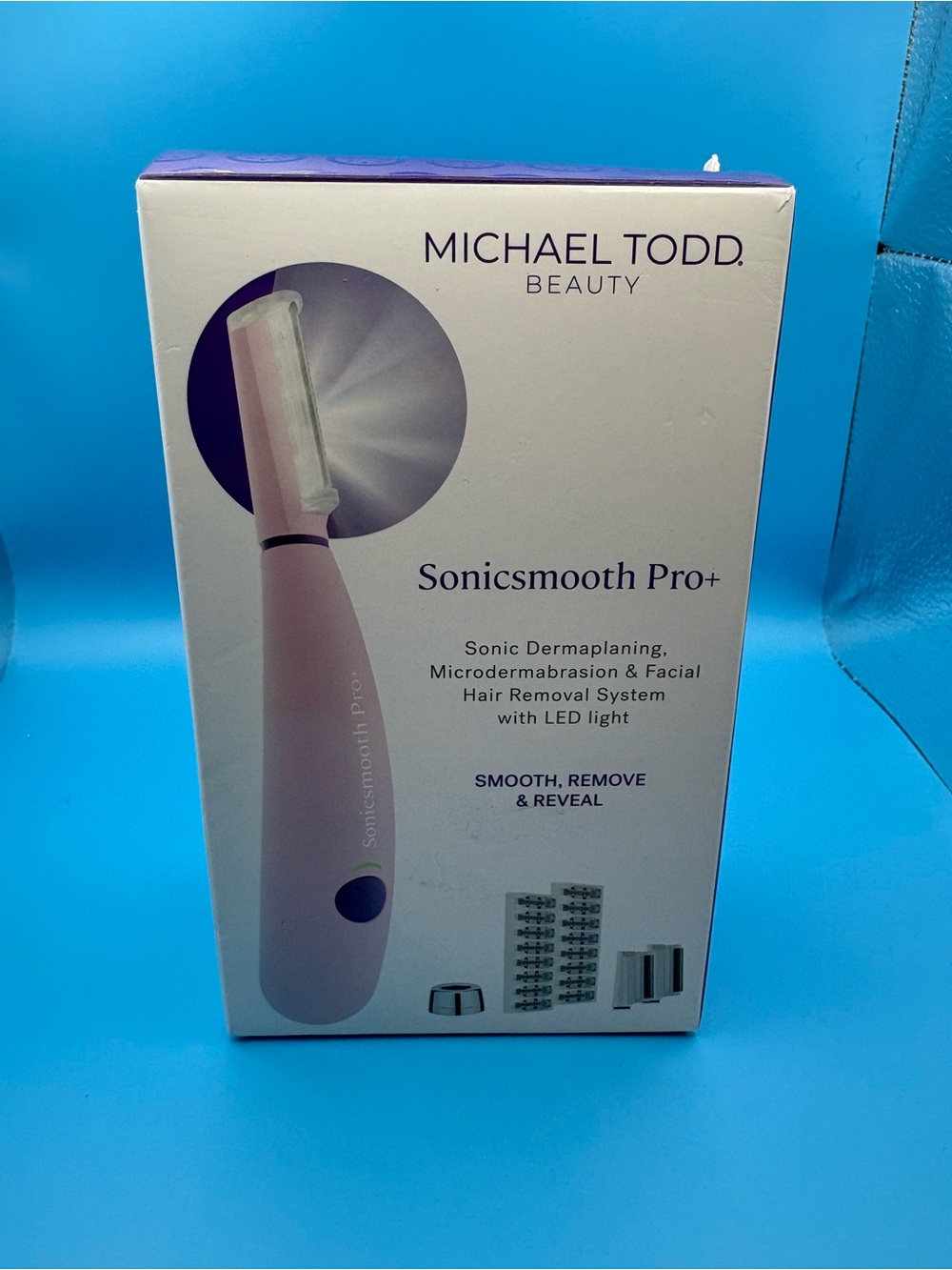 Michael Todd Beauty Sonicsmooth Pro+ Facial Dermaplaning Tool in Light Pink